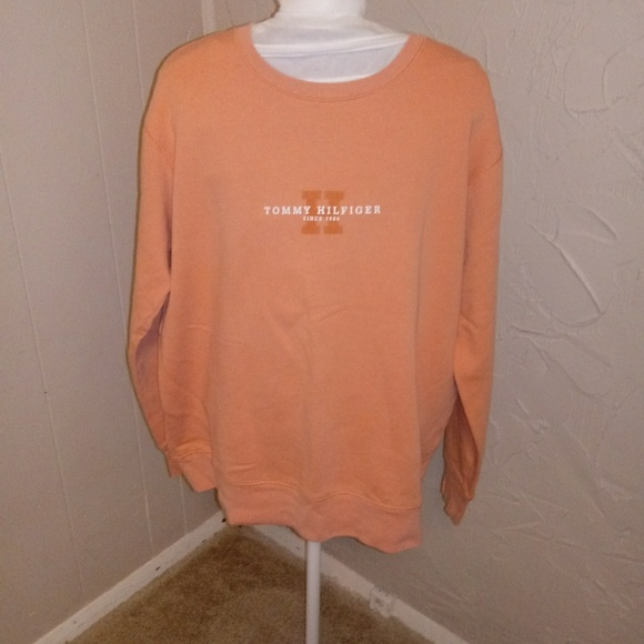 peach tommy hilfiger sweatshirt